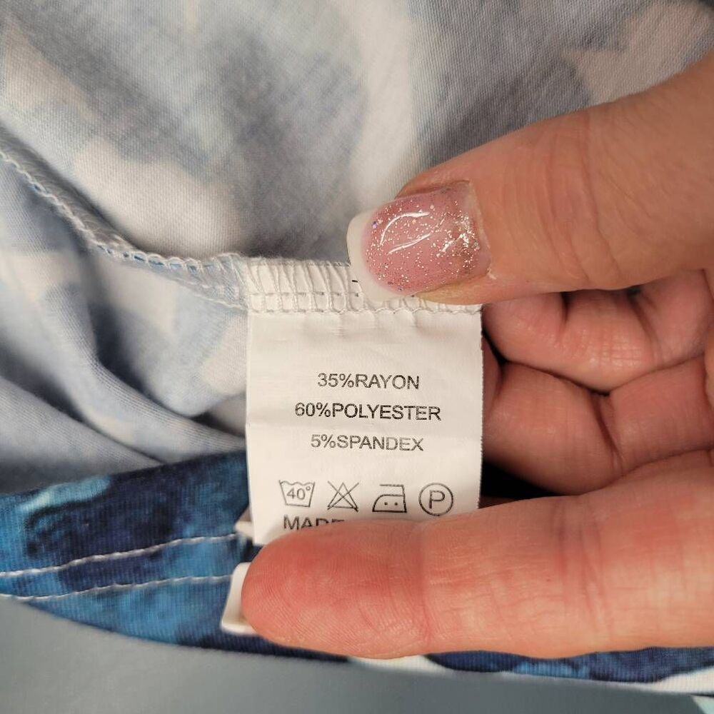 Three Medium Blouses - Picture 9 of 12